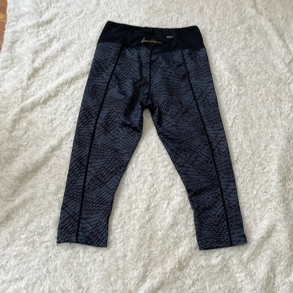 Sam Edelman gray and black capri leggings - Picture 13 of 13